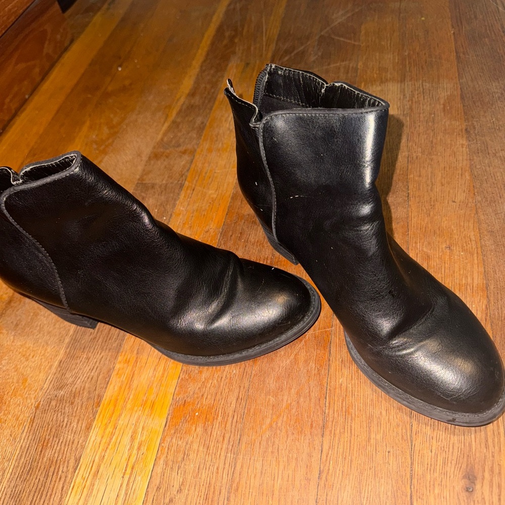Black Boots
